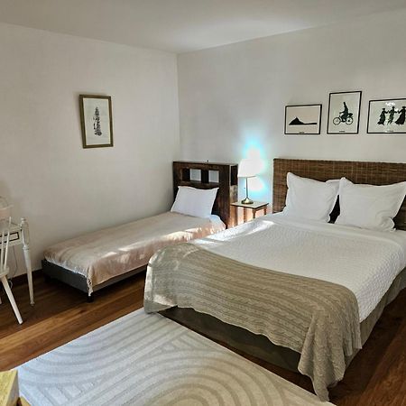 Bed And Breakfast Saultchevreuil, Au Mont Saint Michel Villedieu-les-Poëles Exterior foto